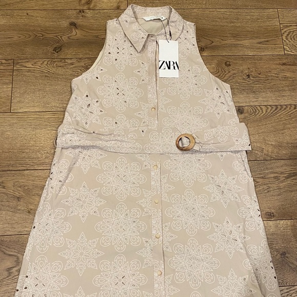 Zara embroidery Eyelet Smocked Dress(Small) - Picture 2 of 7